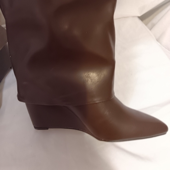 Madden Girl Evander Fold-Over Cuffed Knee High Wedge Dress Boots Brown Size 7M - Picture 7 of 8